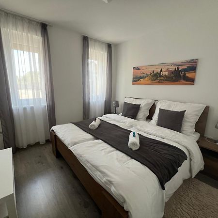 Sophia Apartman Goedoello Exterior foto